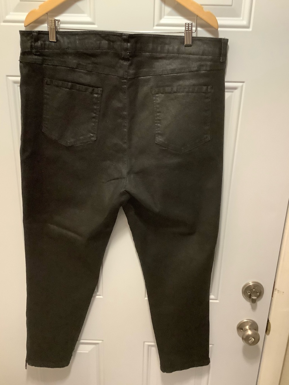 Universal Standard NWOT Meuse Black High Rise Resin Jeans Size 20 Zippered Ankle - Picture 6 of 7